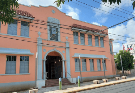 Casa dominicana y Club cultural